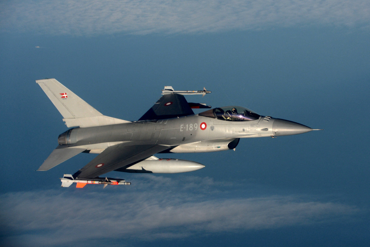 Denmark confirms Ukraine set to receive first F-16 jets this summer