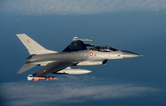 Denmark confirms Ukraine set to receive first F-16 jets this summer