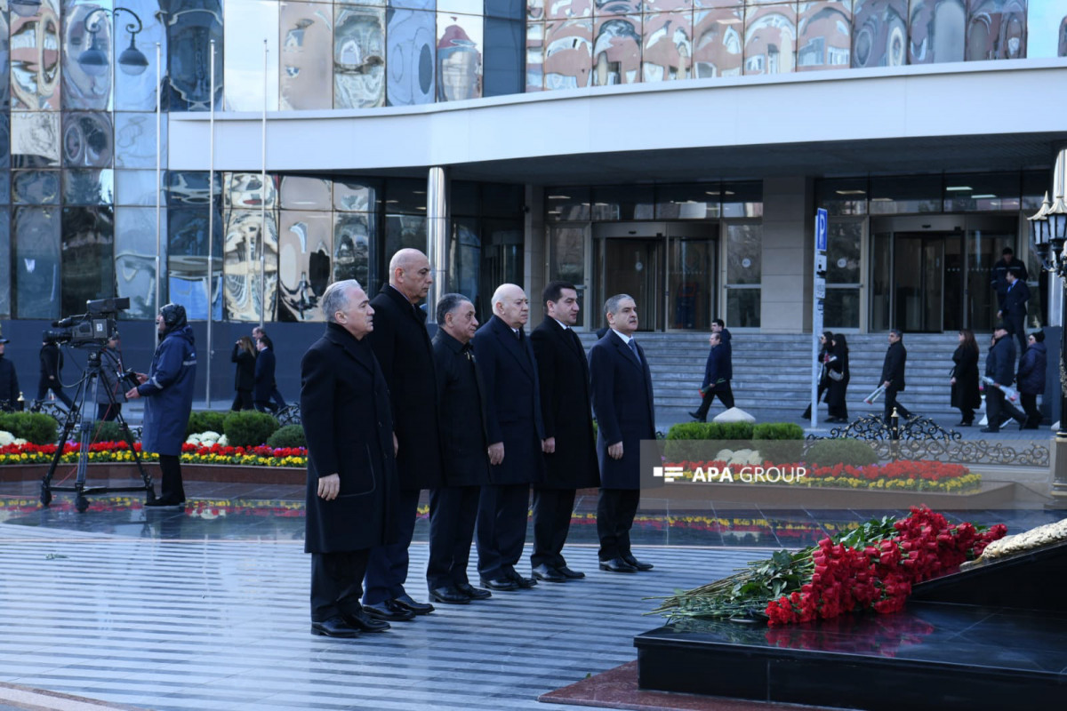 Azerbaijani state and government officials visited Khojaly genocide memorial-PHOTO 