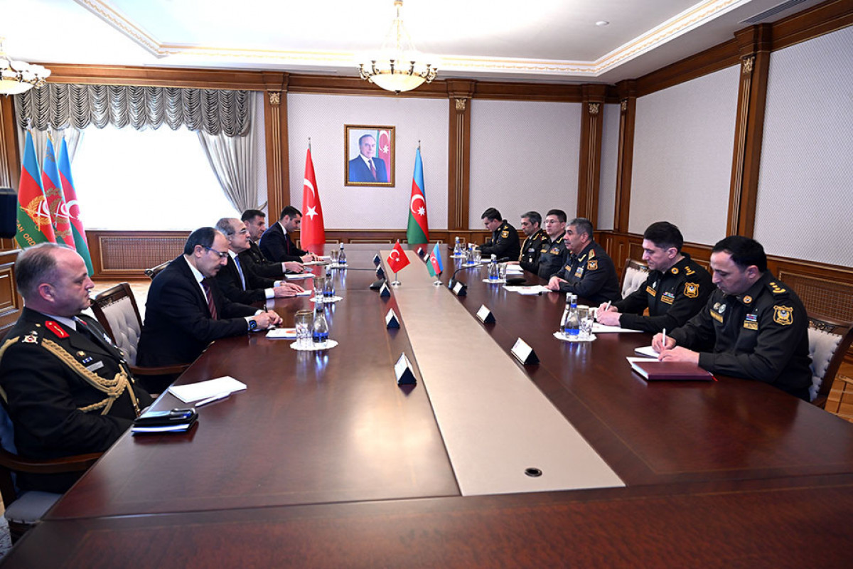 Azerbaijani Defense Minister informed Deputy Minister of National Defense of Türkiye on operational conditions at conventional border with Armenia-VIDEO 