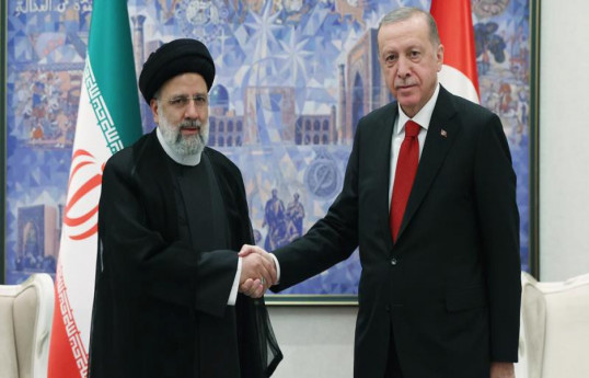 Iranian President Ebrahim Raisi and President of Türkiye Recep Tayyip Erdogan