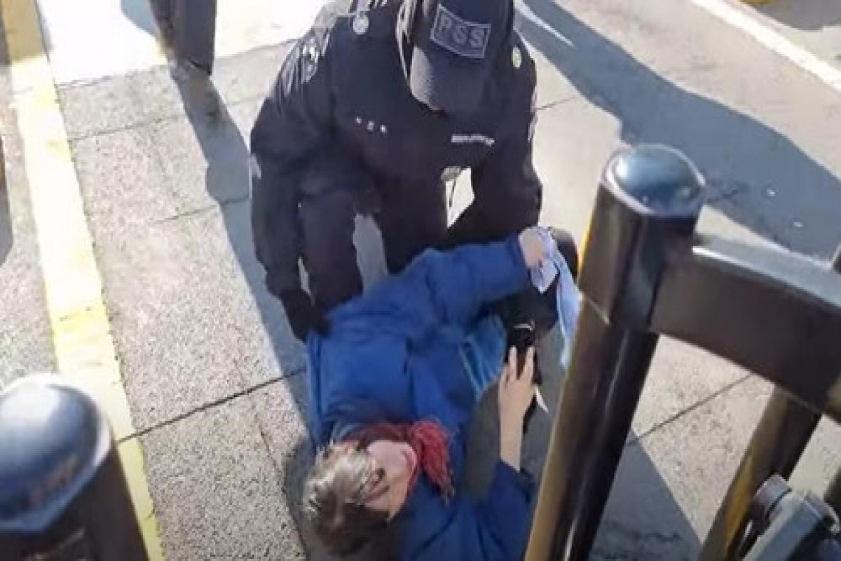 20 student activists nabbed after attempting to enter presidential office in Seoul