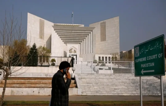 Pakistan court ruling allows ex-PM Sharif to run for fourth time