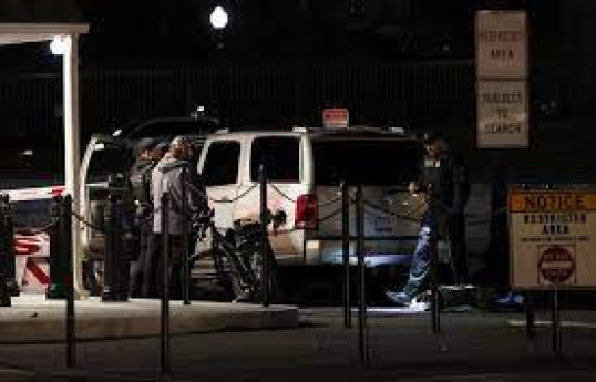 Car crashes into White House gate, driver detained — US Secret Service