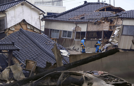 Central Japan quake death toll tops 200