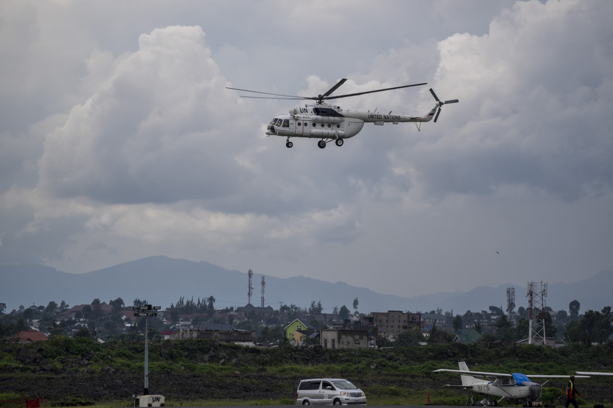 UN helicopter captured by al-Shabaab after making emergency landing, UN spokesman confirms