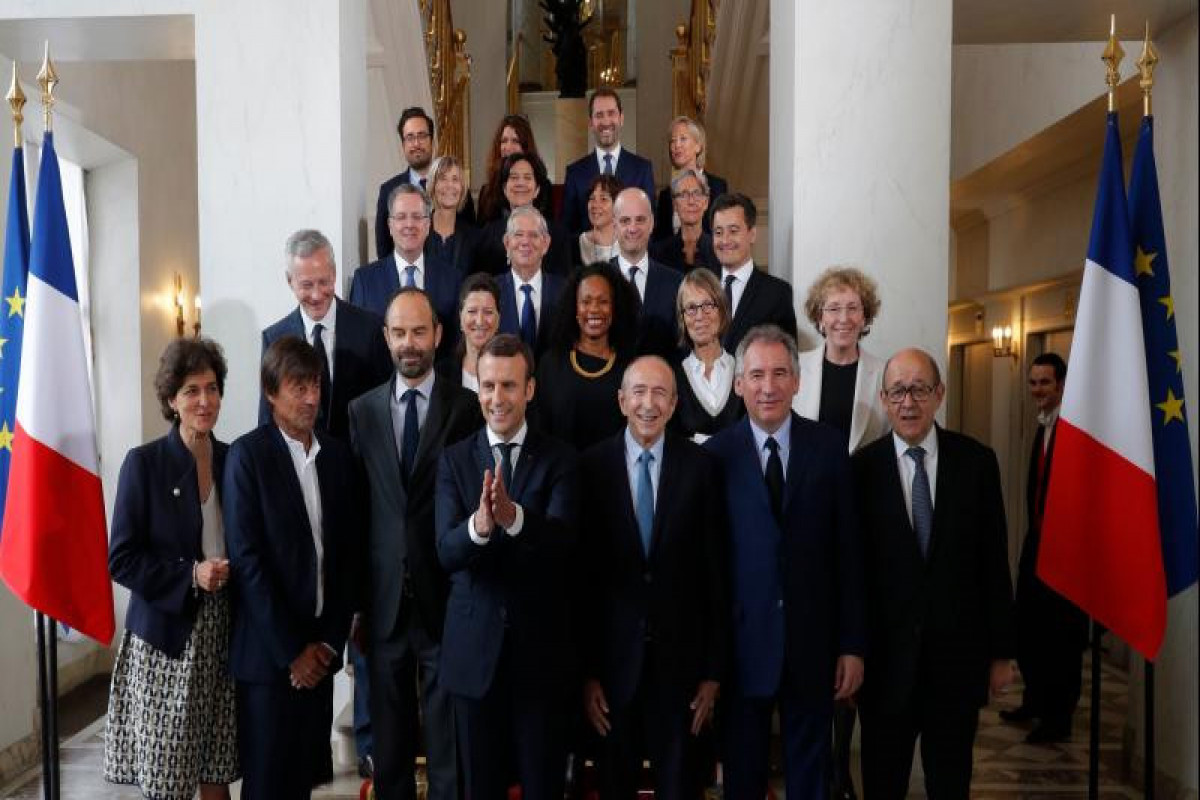 France reshuffles cabinet
