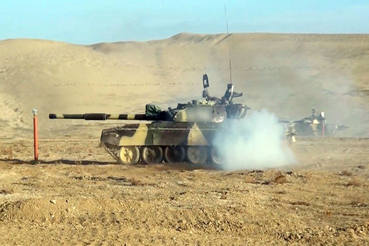 Azerbaijani servicemen are evaluated on driving and firing skills -VIDEO 