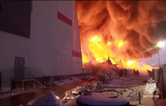Warehouse caught fire near Saint Petersburg -VIDEO 