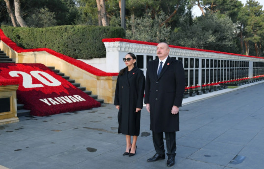President Ilham Aliyev and First Lady Mehriban Aliyeva visited Alley of Martyrs on 34th anniversary of 20 January tragedy