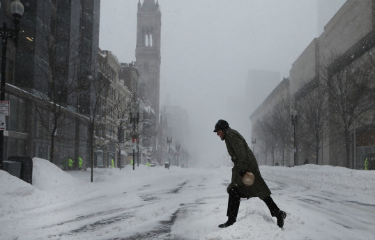 Death toll tops 60 across U.S. as arctic blast leaves dangerous icy conditions