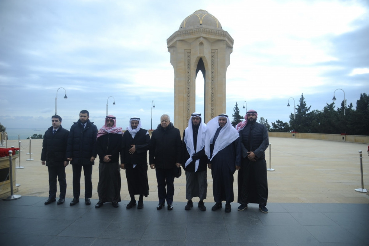 Kuwaiti MPs visited Alley of Martyrs of Azerbaijan