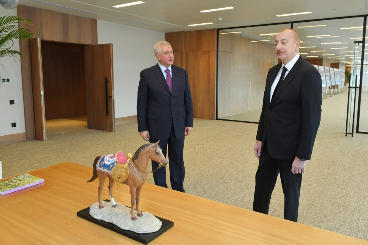 President Ilham Aliyev familiarized himself with construction and redevelopment works, as well as conditions created in Office building in Central Park Quarter of Baku White City -UPDATED 