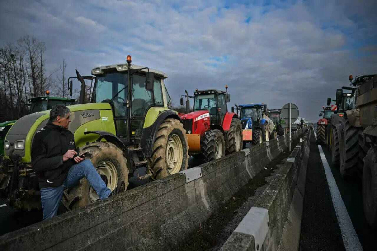 Farmer protests spread across rural France; one dead in roadblock accident