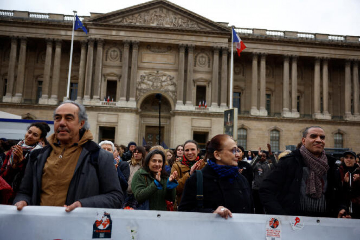 France set to tighten migrant law despite court ruling