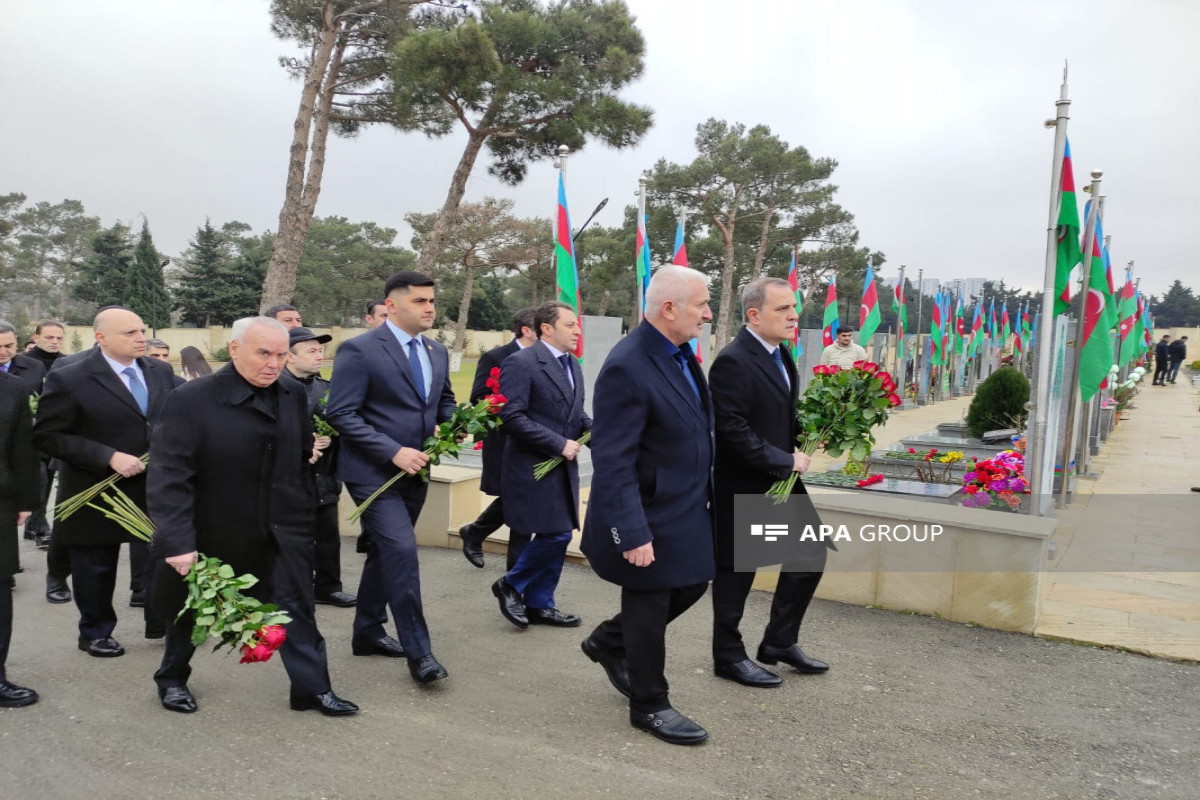 Azerbaijani MFA leadership visit grave of Orkhan Asgarov, who was martyred during terrorist attack in Iran