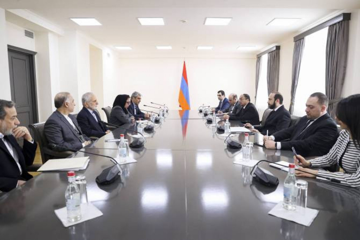 Armenian FM met with Iranian official