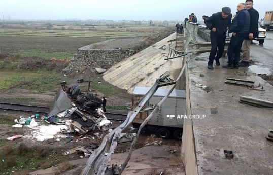 Severe traffic accident claims 3 lives in Azerbaijan's Beylagan-PHOTO 