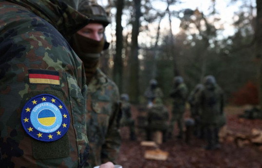 EU leaders to pledge continued military support to Ukraine at summit - draft text