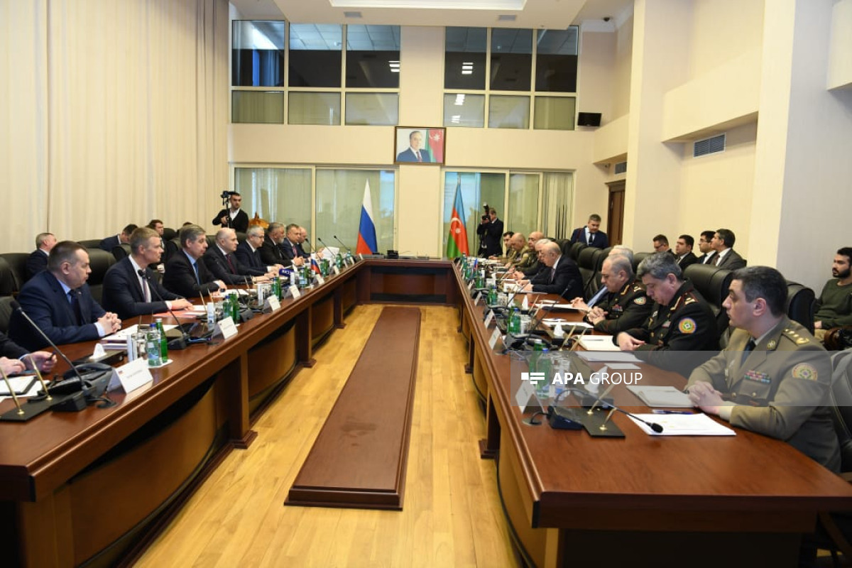 Azerbaijani and Russian Ministers of Emergency Situations hold meeting