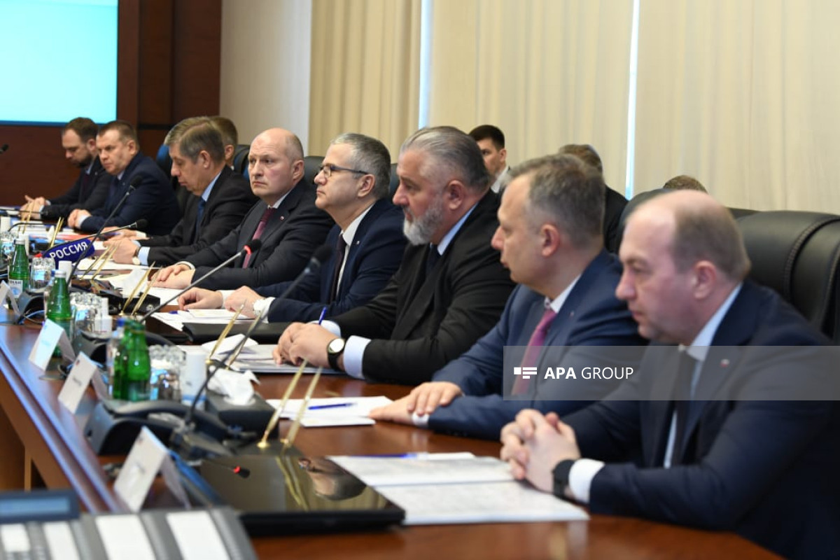 Azerbaijani and Russian Ministers of Emergency Situations hold meeting