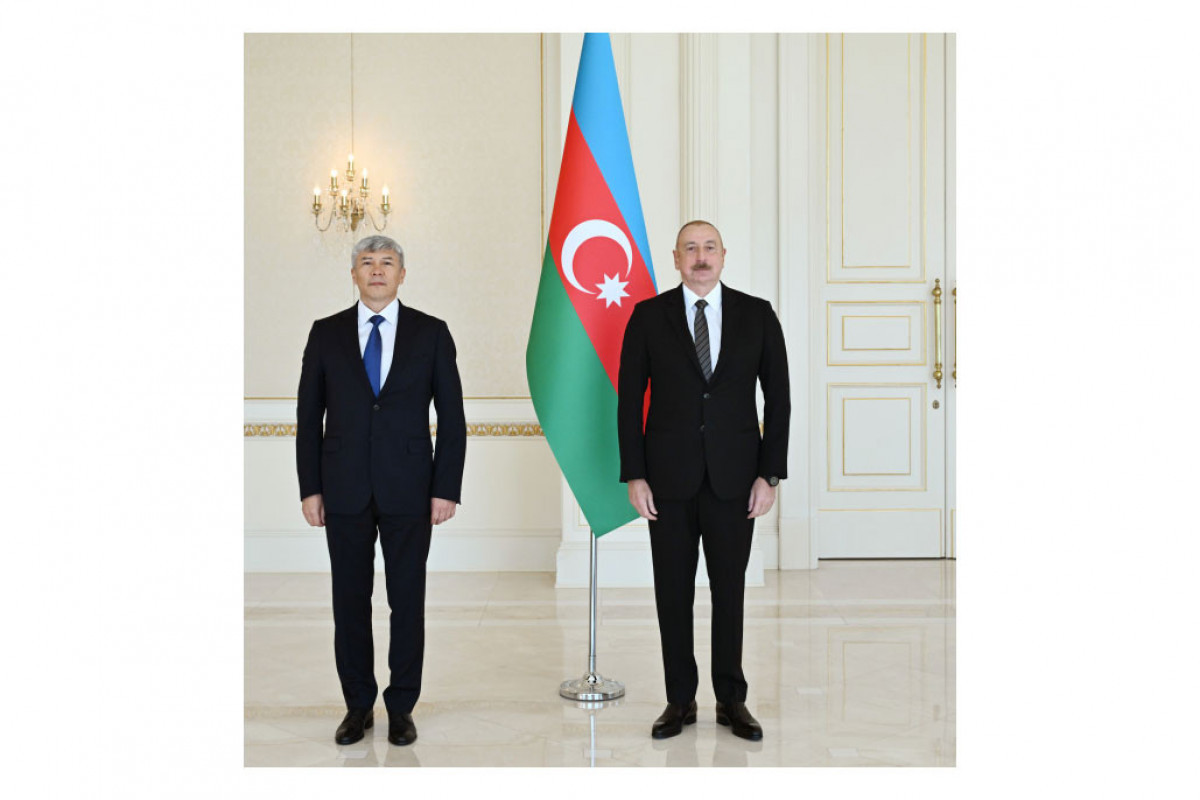 Maksat Mamytkanov, Ambassador Extraordinary and Plenipotentiary of the Kyrgyz Republic and Ilham Aliyev, President of the Republic of Azerbaijan