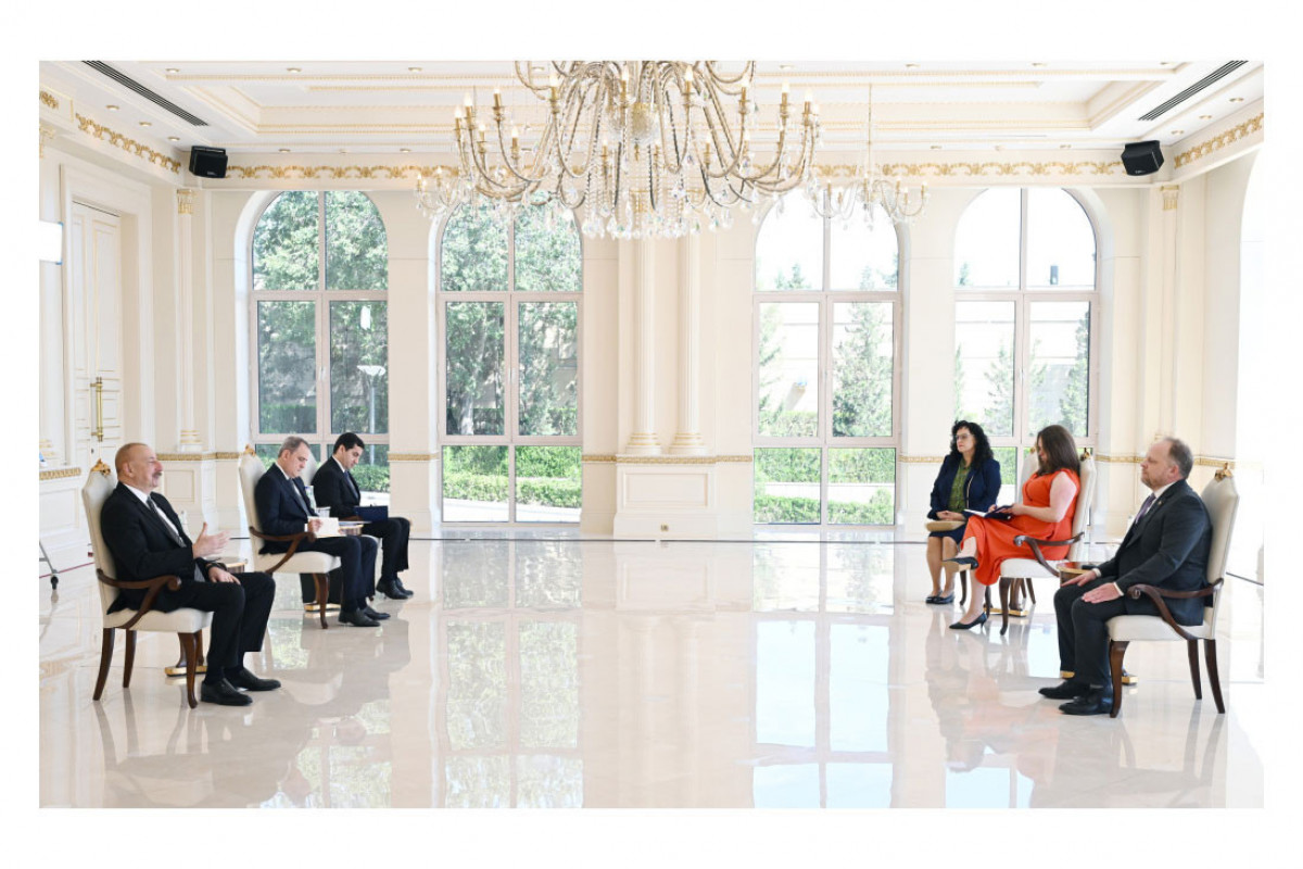 President Ilham Aliyev received credentials of incoming ambassador of Canada-UPDATED 