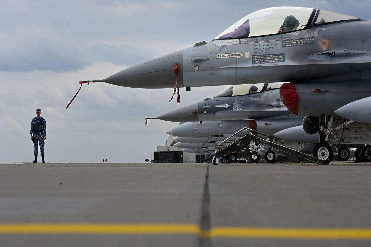 Netherlands to start F-16 deliveries to Ukraine soon, government says