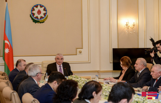 Azerbaijan CEC registers authorized representatives of New Azerbaijan Party
