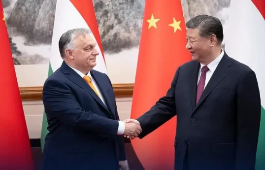 Hungarian Prime Minister Viktor Orban  and Chinese President Xi Jinping