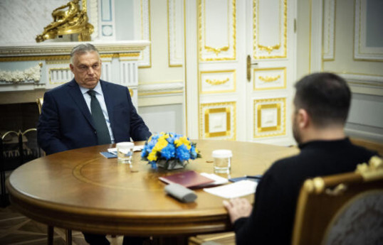 Hungarian Prime Minister Viktor Orban and Ukrainian President Volodymyr Zelensky