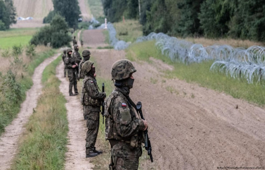 Poland to deploy 17,000 troops to guard eastern border
