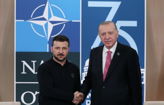 Türkiye working to revitalize Ukraine grain deal: Erdoğan to Zelenskyy