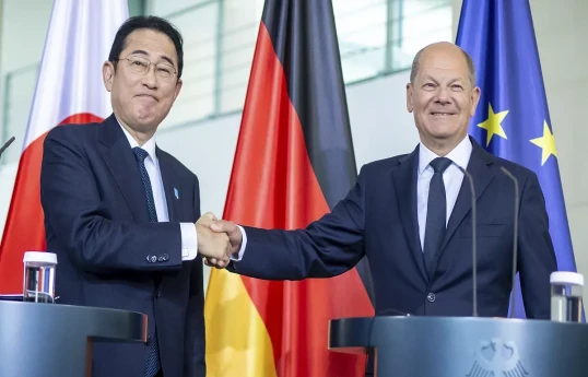 Japanese Prime Minister Fumio Kishida and German Chancellor Olaf Scholz
