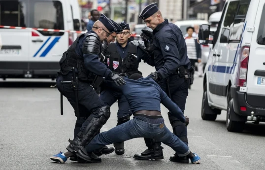 Policeman in Paris wounded in knife attack
