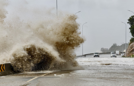Heavy rains cause dam burst in central Russia