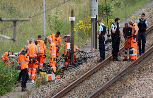 France leaning towards far-left suspects behind rail sabotage, minister says