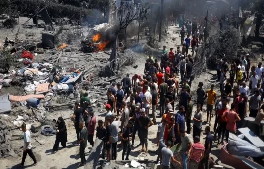 Thousands of Palestinians return to Khan Younis as IDF withdraws