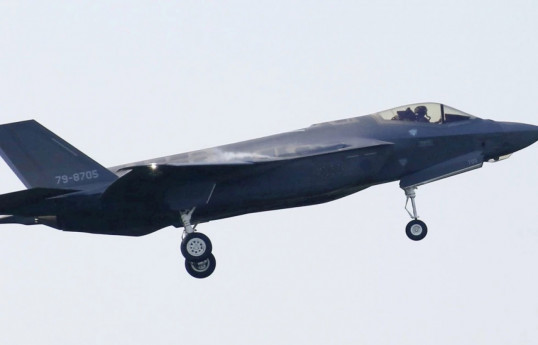 2 Japanese F-35 fighter jets make emergency landings after 1 has a mechanical problem