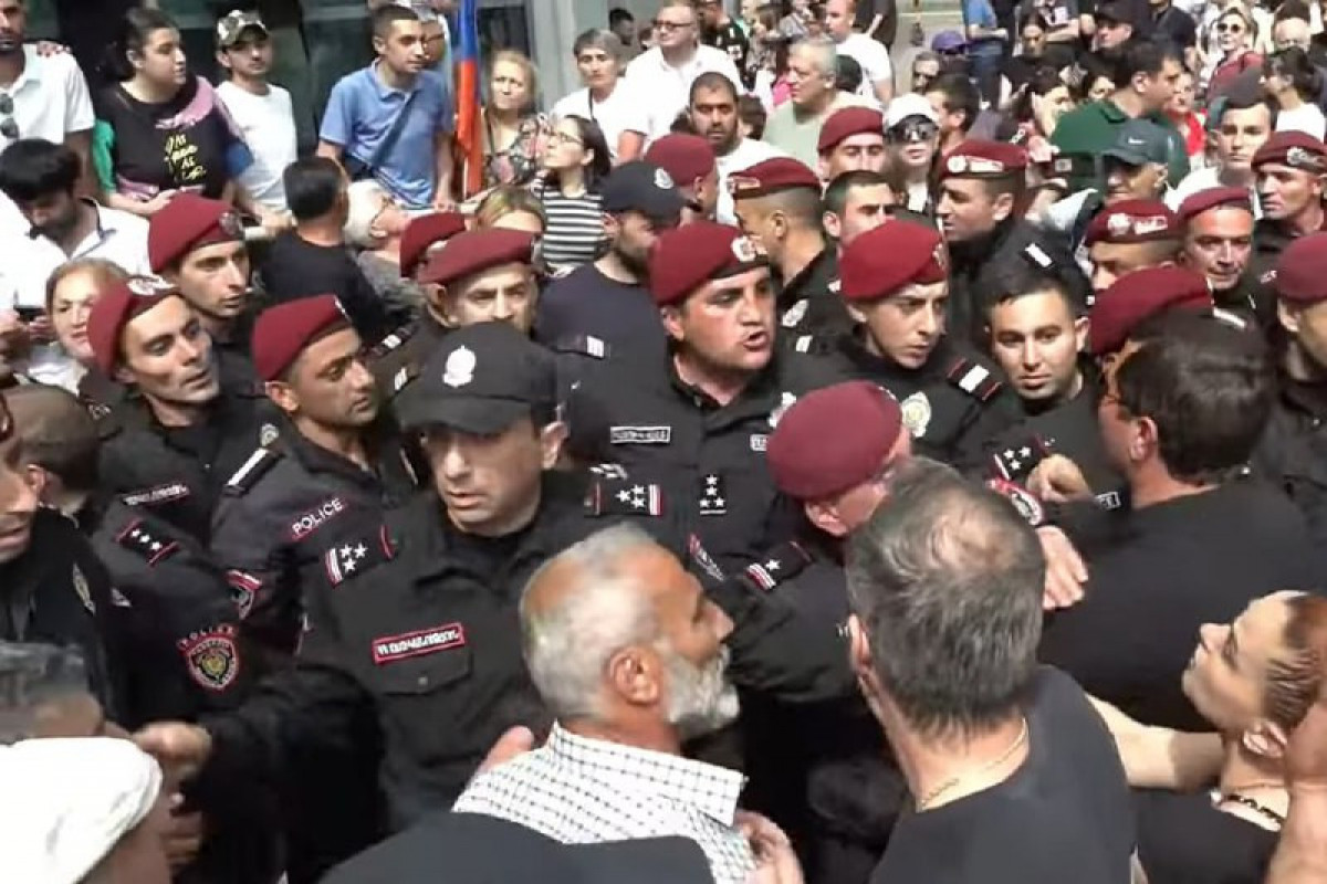 Armenia initiates criminal case against 5 people who participated in action in front of MFA