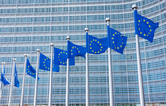 EU executive says Ukraine, Moldova ready to start EU accession talks
