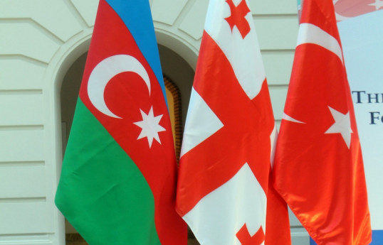 Defense ministers discuss Azerbaijan-Türkiye-Georgia trilateral military cooperation