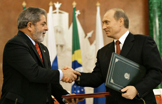 Russian President and Brazilian counterpart hold telephone conversation