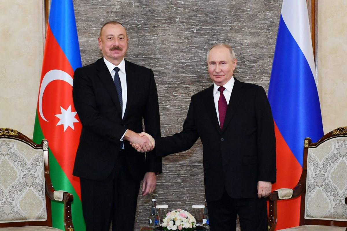 Ilham Aliyev, President of the Republic of Azerbaijan (left), and Vladimir Putin, President of the Russian Federation(right)