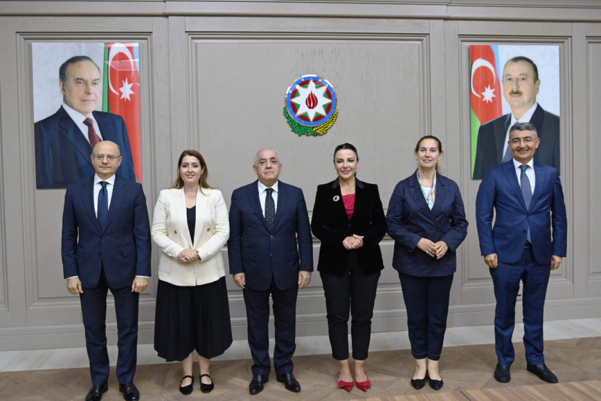 Azerbaijan’s PM meets with Albanian Deputy Prime Minister