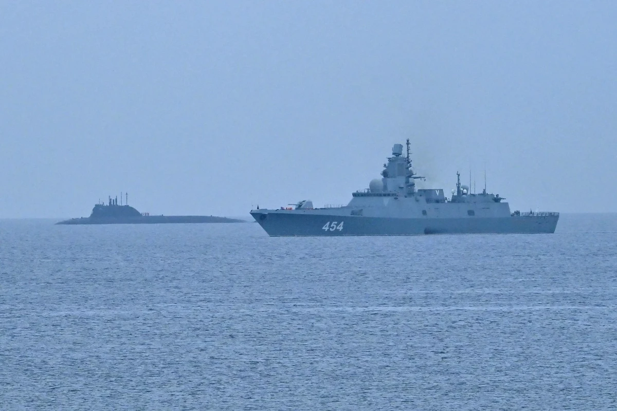 Russian navy ships visit Cuba