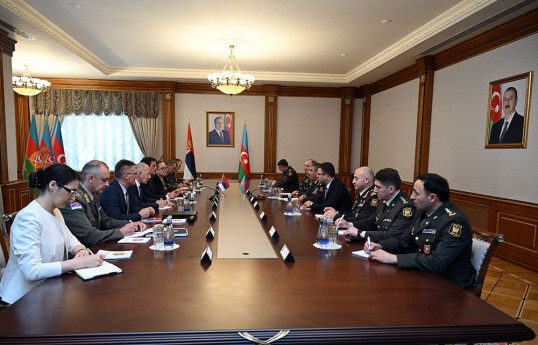 Defense Ministers of Azerbaijan and Serbia discuss issues of military cooperation-VIDEO 