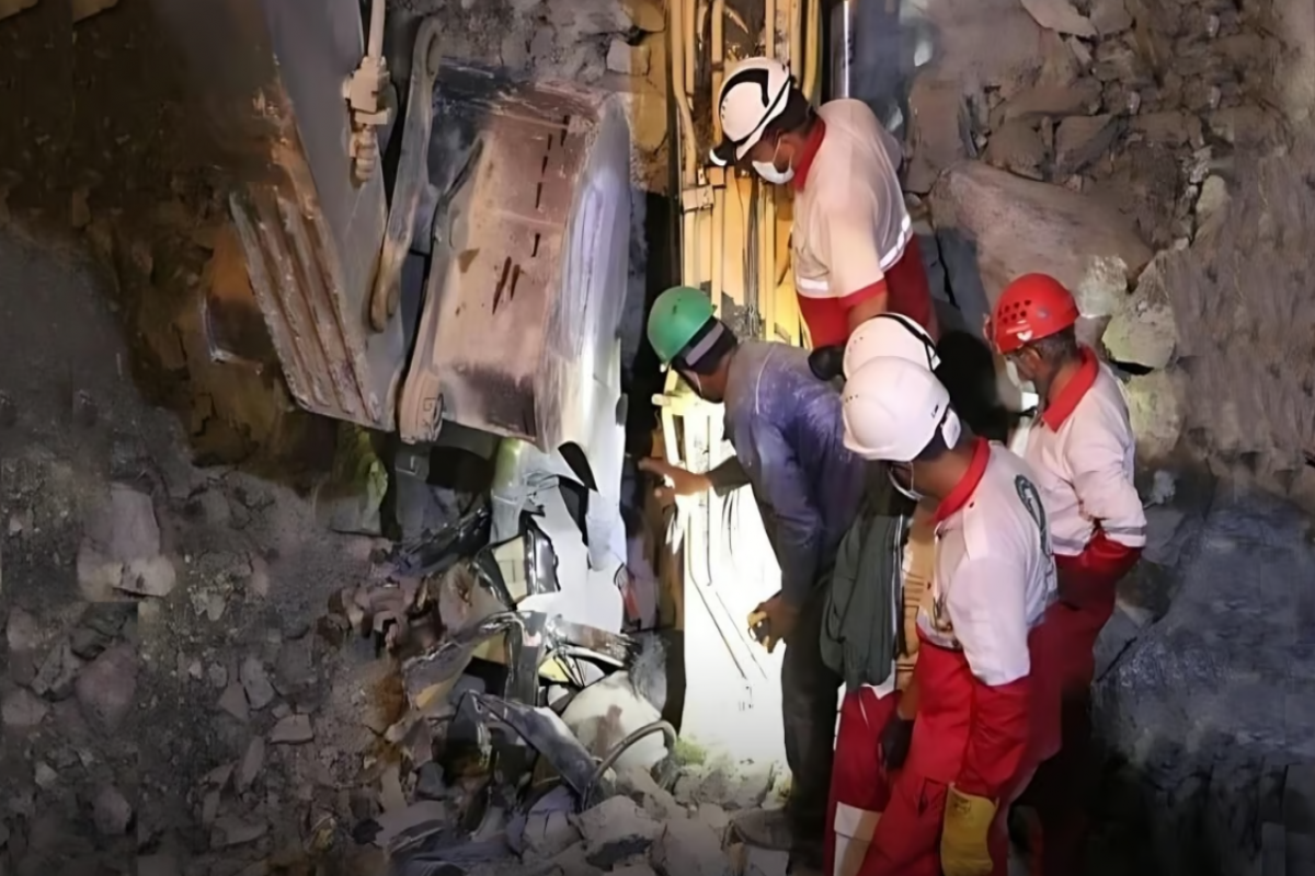 At least 2 killed in mine collapse in central Iran