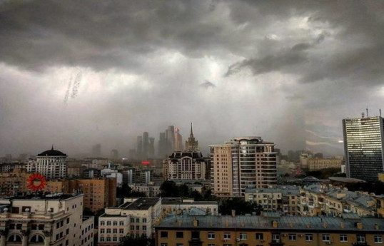 Severe storm in Moscow kills at least 2