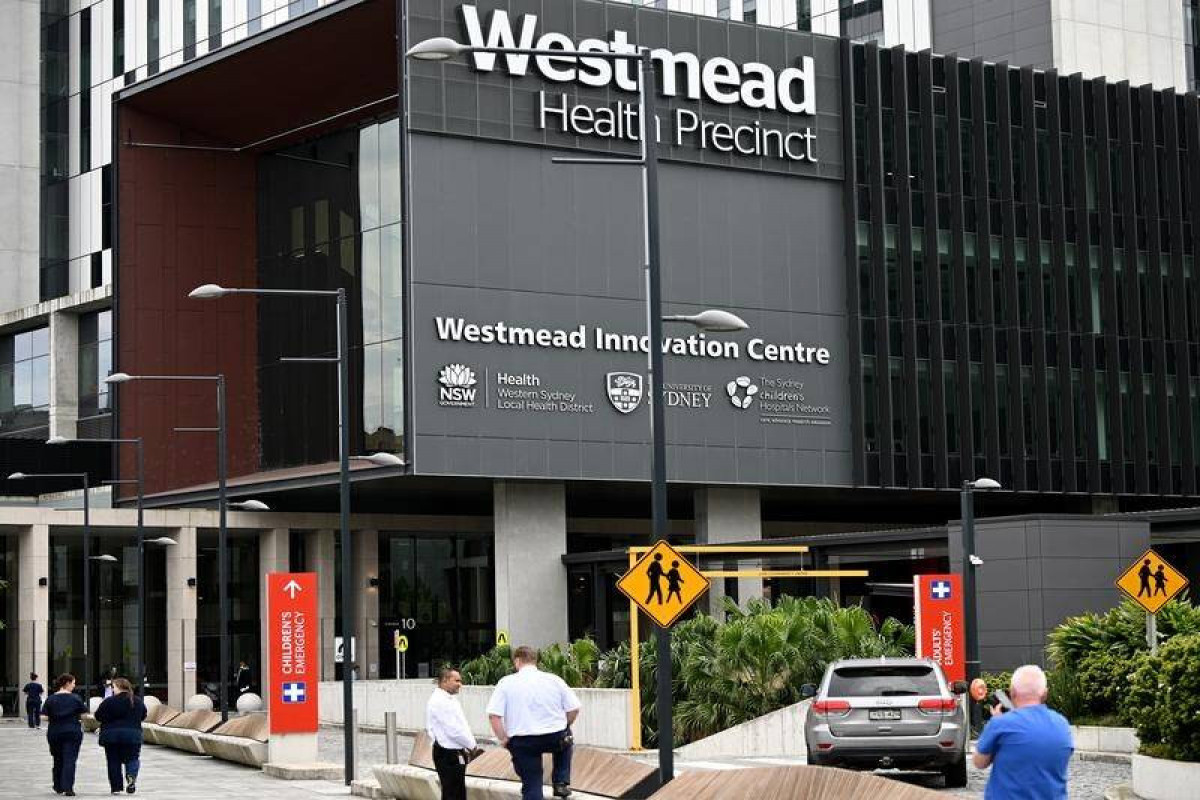 Nurse, security guards injured after knife assault in Sydney hospital